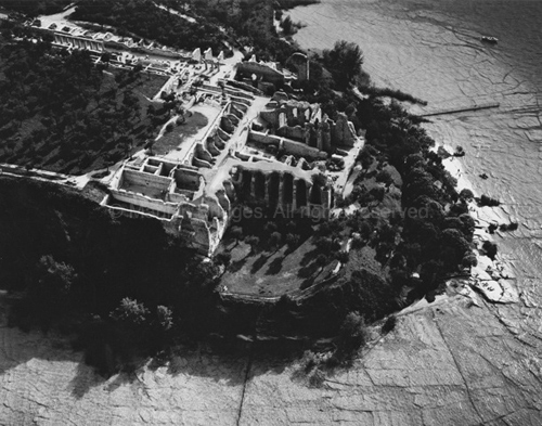 Sirmione, Lago di Garda, Lombardy, 1991. copyright photographer Marilyn Bridges