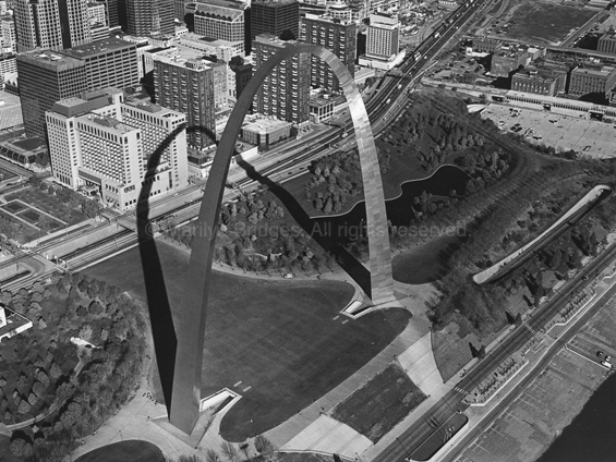 St. Louis Arch, Missouri, 1994. USA Midwest. copyright photographer Marilyn Bridges.